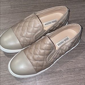 Fashion slip on sneakers